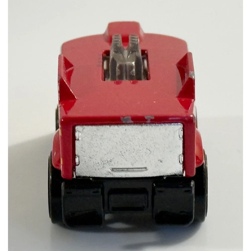 Hot Wheels Dairy Delivery Diecast Truck Red Good‎ 1:64 Scale Racing Decals